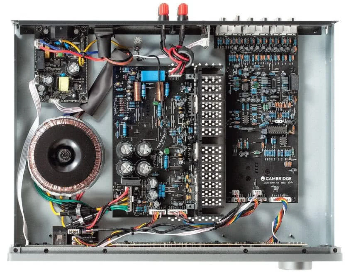 Amplificateur hi-fi Cambridge AXA35 gris lunaire