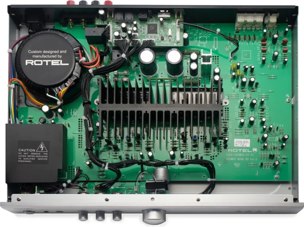Amplificateur intégré stéréo Rotel A10 MKII - Photo intérieure