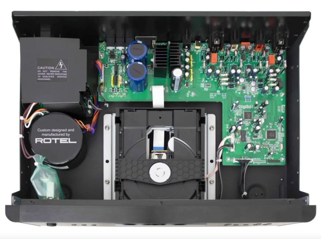 Lecteur cd Rotel RCD-1572 MK2 - Photo intérieure